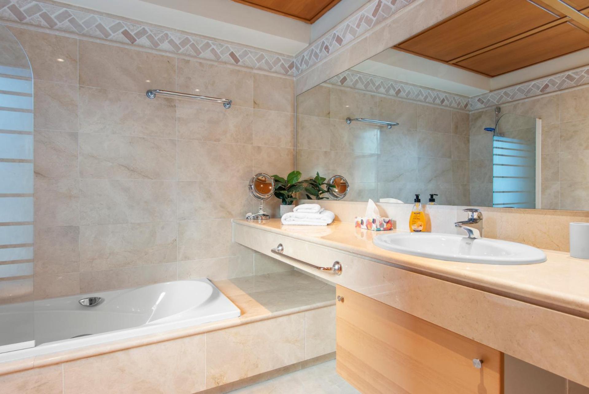 Luxury Villa Robledal By Mabiente - Views Of The Sea And The Golf Course Marbella Exteriér fotografie